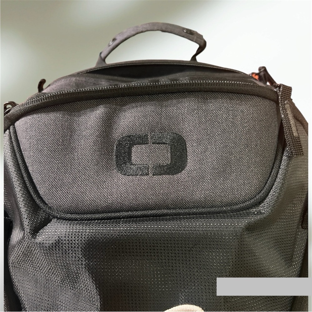 Ogio Backpack Like New - image 2